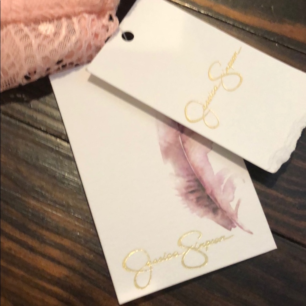 Pink bra - Picture 2 of 2